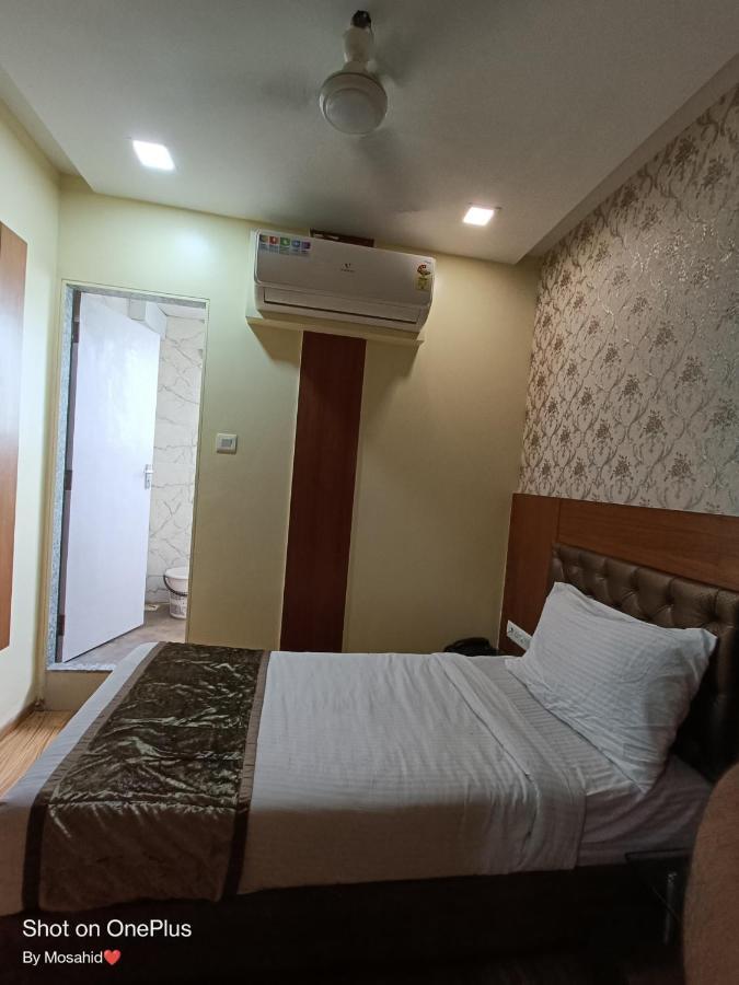 Hotel A Suites Mumbai Exterior foto